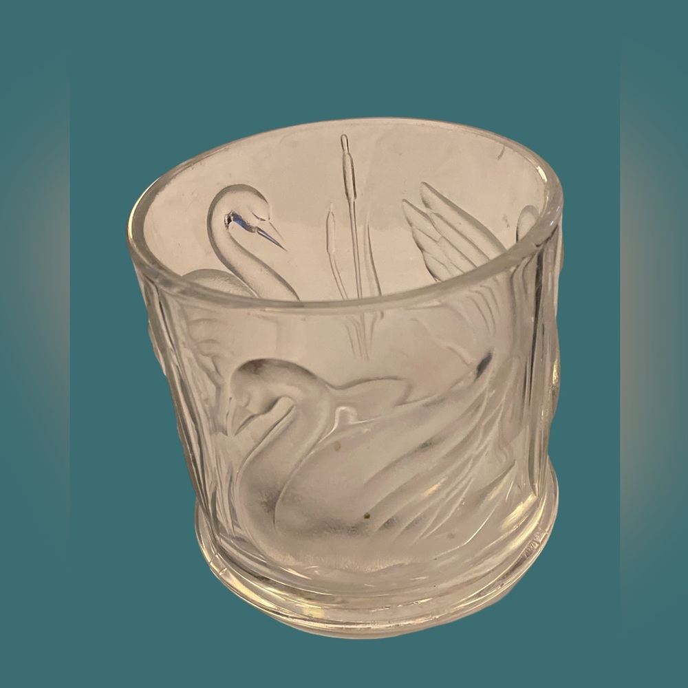 Gloria Vanderbilt Swan Vase Pressed Glass - Made in France
